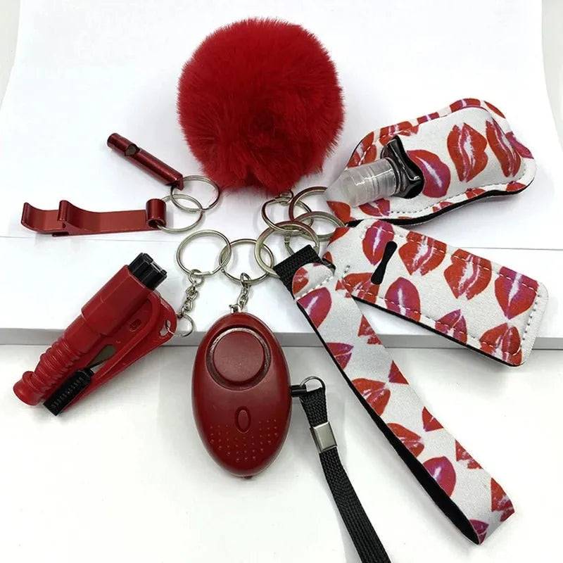 SafetyKey set 8-delig met hoogwaardige messing materiaal inclusief zelfverdedigingshulpmiddelen en stijlvol rood- en witdesign.